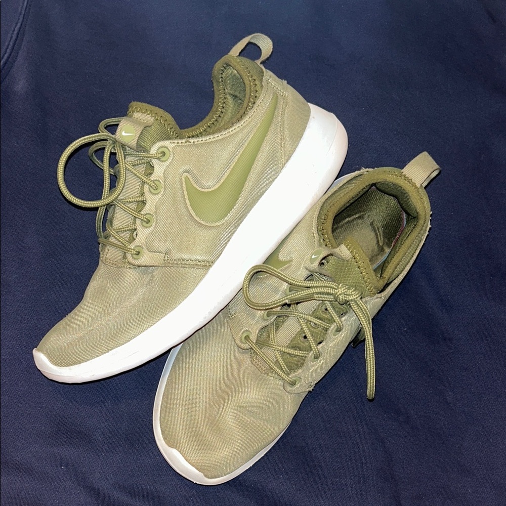 Nike Roshe Two Shoes